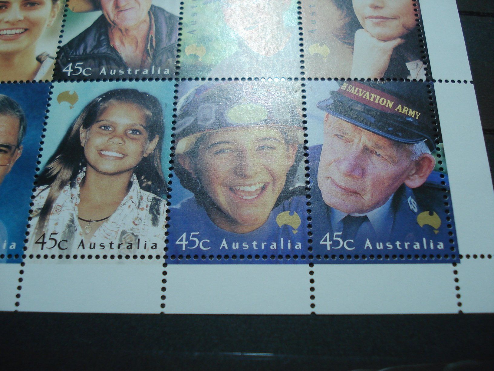 Tutti i francobolli: Australien, Bogen Faces of Australia 2000, ** – Usato da Niederwil AG venduto da morostahu 1