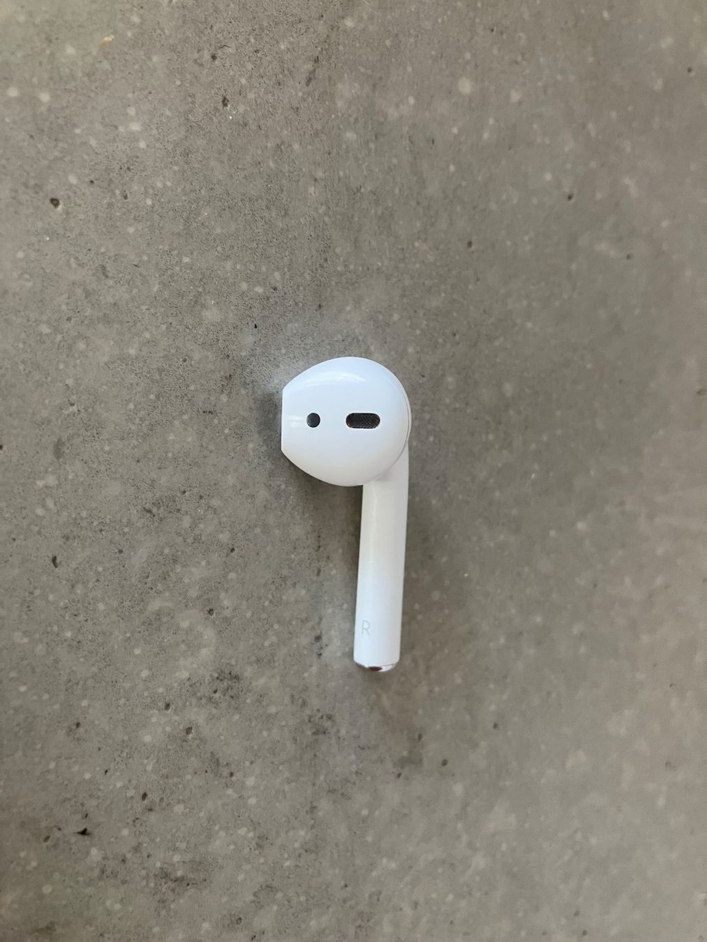 Apple Casques audio: AirPod 2 Rechts – D'occasion à Lausanne par mr.v 2