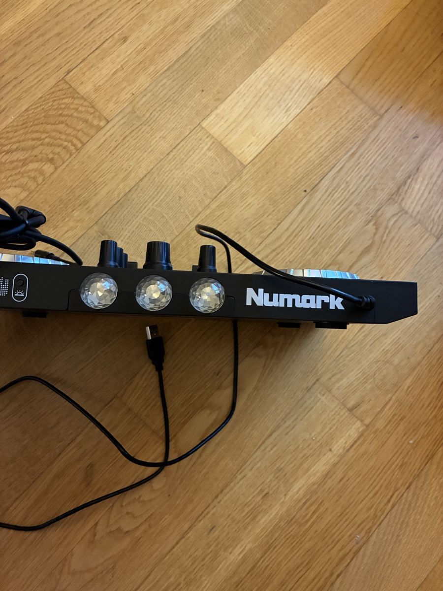 Numark Mischpulte: Numark Party Mix Dj  – Gebraucht aus Basel von maksik 2