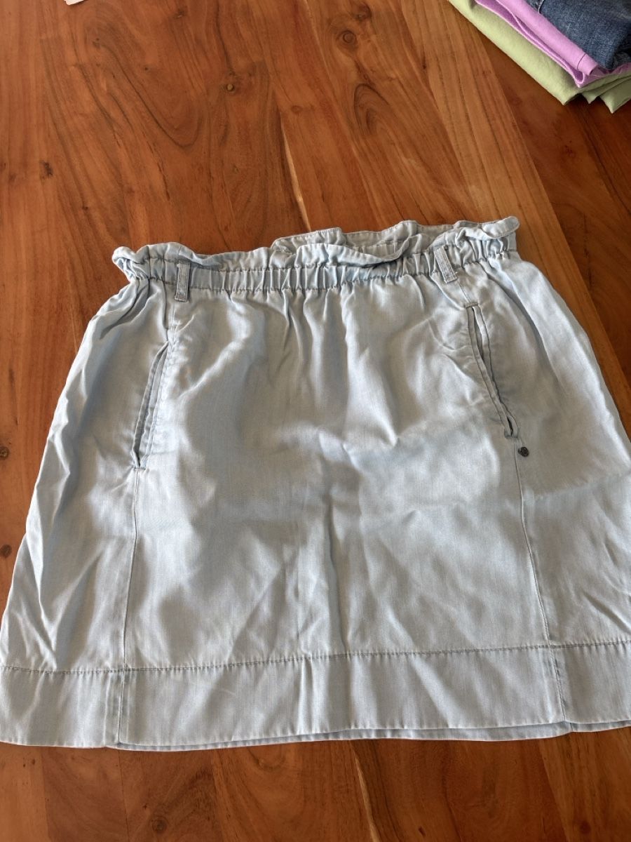 Gonne: Leichtes Jeans-Röckchen ☀️ – Usato da Oberembrach venduto da cla_xrg8
