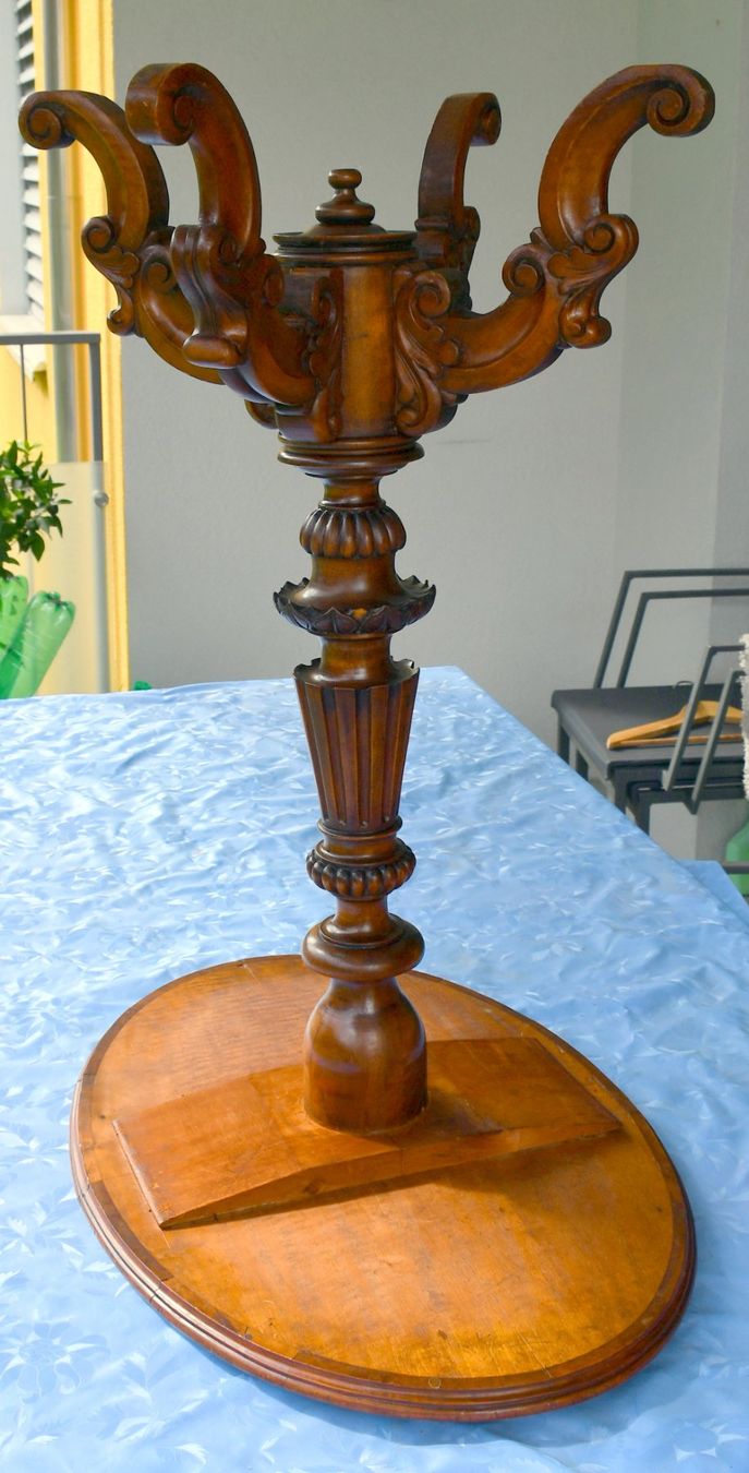 Tische: Antike Beistelltisch 72 cm – Gebraucht aus Rotkreuz von salsanera 4