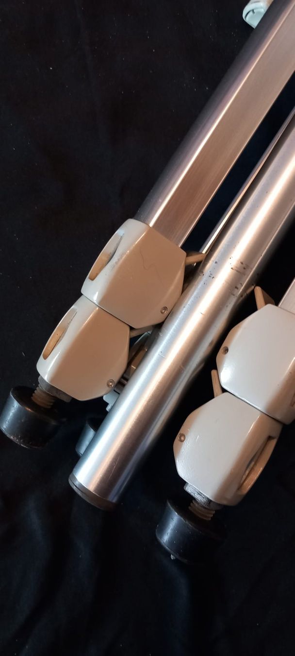 Treppiedi & Teste: BILORA STATIV MIT ETUI – Usato da Huttwil venduto da Kunterbuntli 3