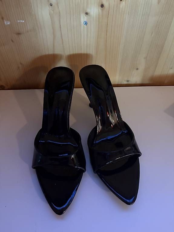 Damenschuhe: High Heels – Neu und originalverpackt aus Hellikon von ind_m7n8 3