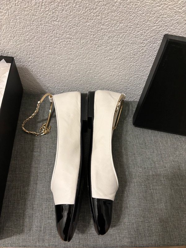 Chanel Scarpe da donna: Ballerines Chanel avec chaîne, pointure 39 – Usato da Saxon venduto da Hatlia_Shop 3