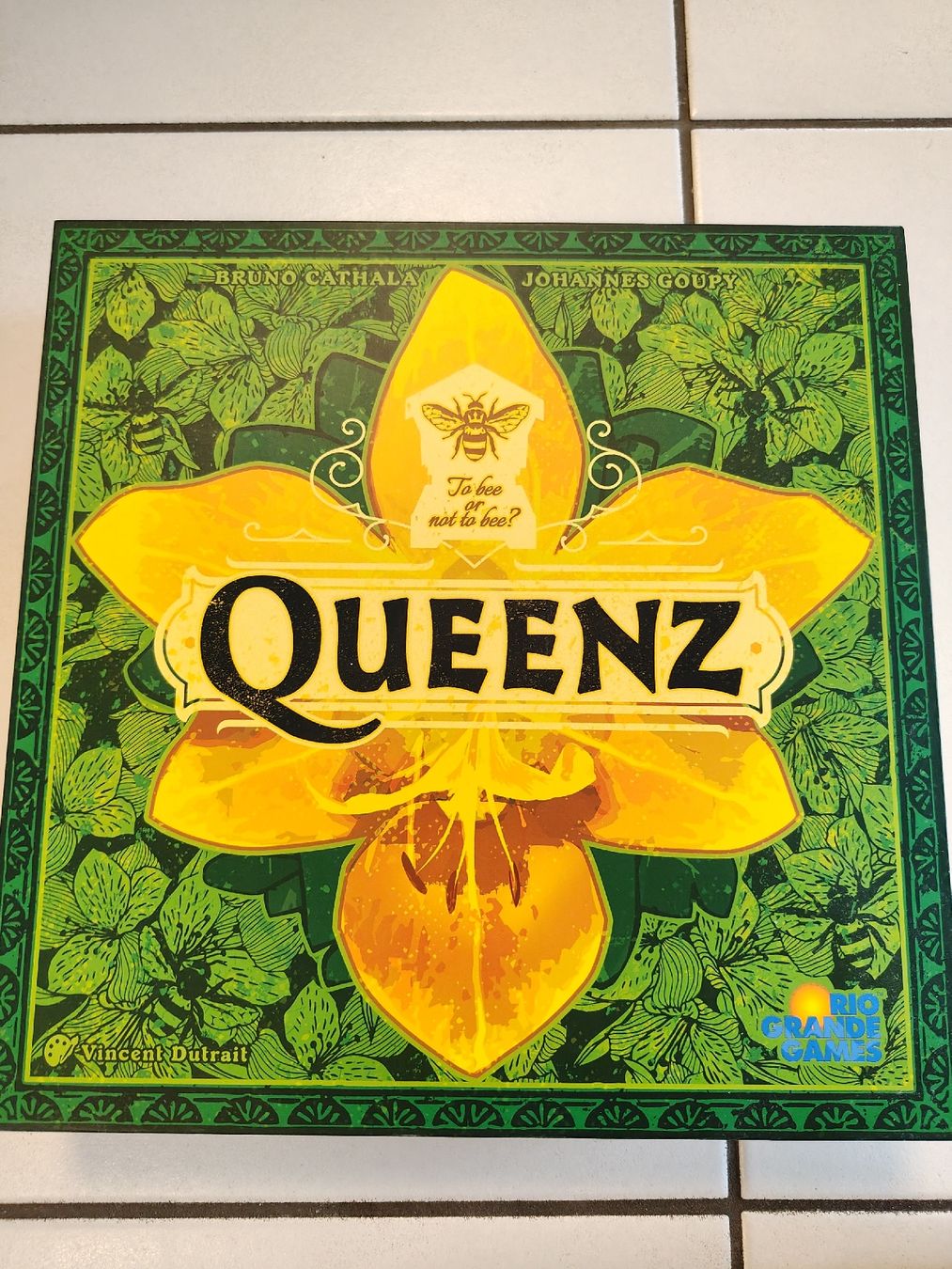 Jeux: Queenz – D'occasion à Gasel par Realrumblejack