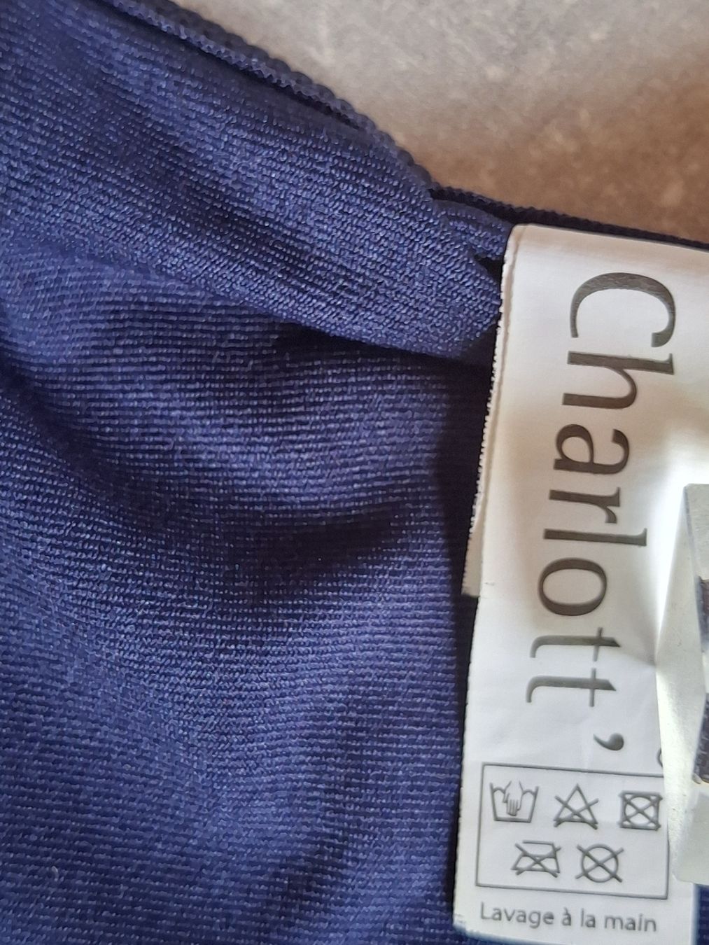 Tops: Bustier taille 36/38 marque Charlott' – D'occasion à Villiers par san_jn5w 6