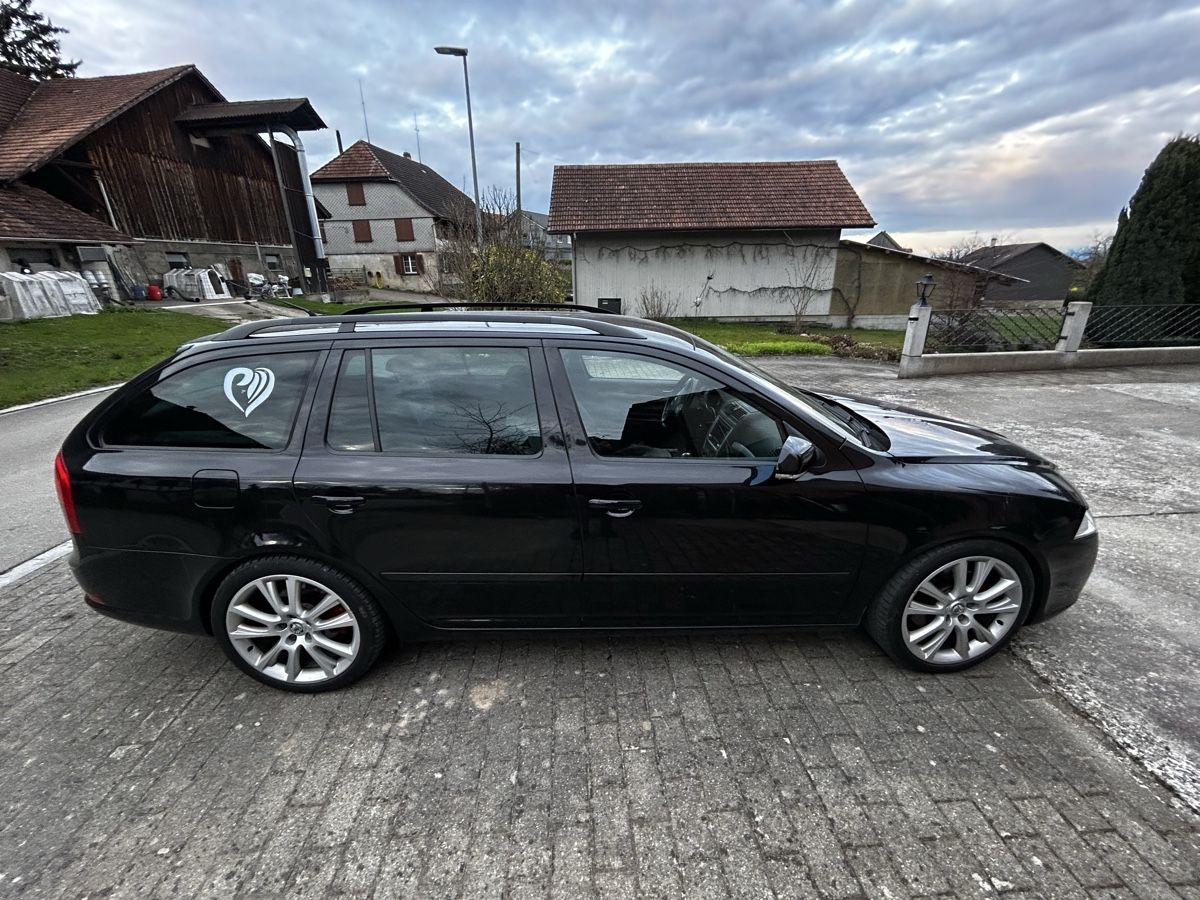 Skoda Automobili: Skoda Octavia RS Kombi – Usato da Birwinken venduto da Swissseller1408 3