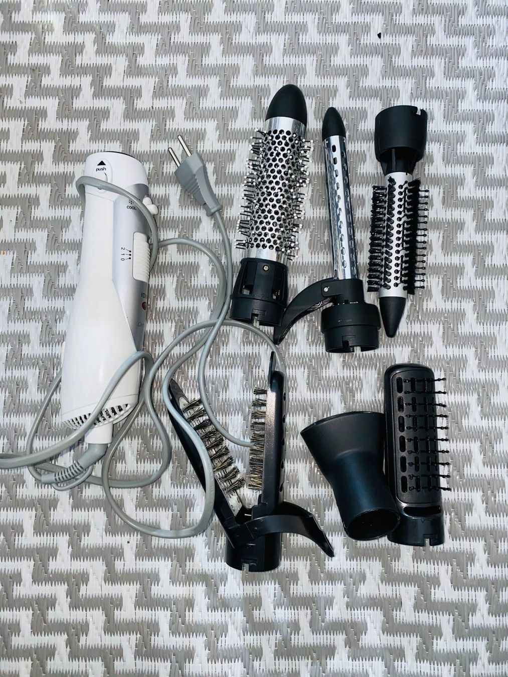 Asciugacapelli: Multi Haar Styling Bürste – Usato da Kriens venduto da saleworld