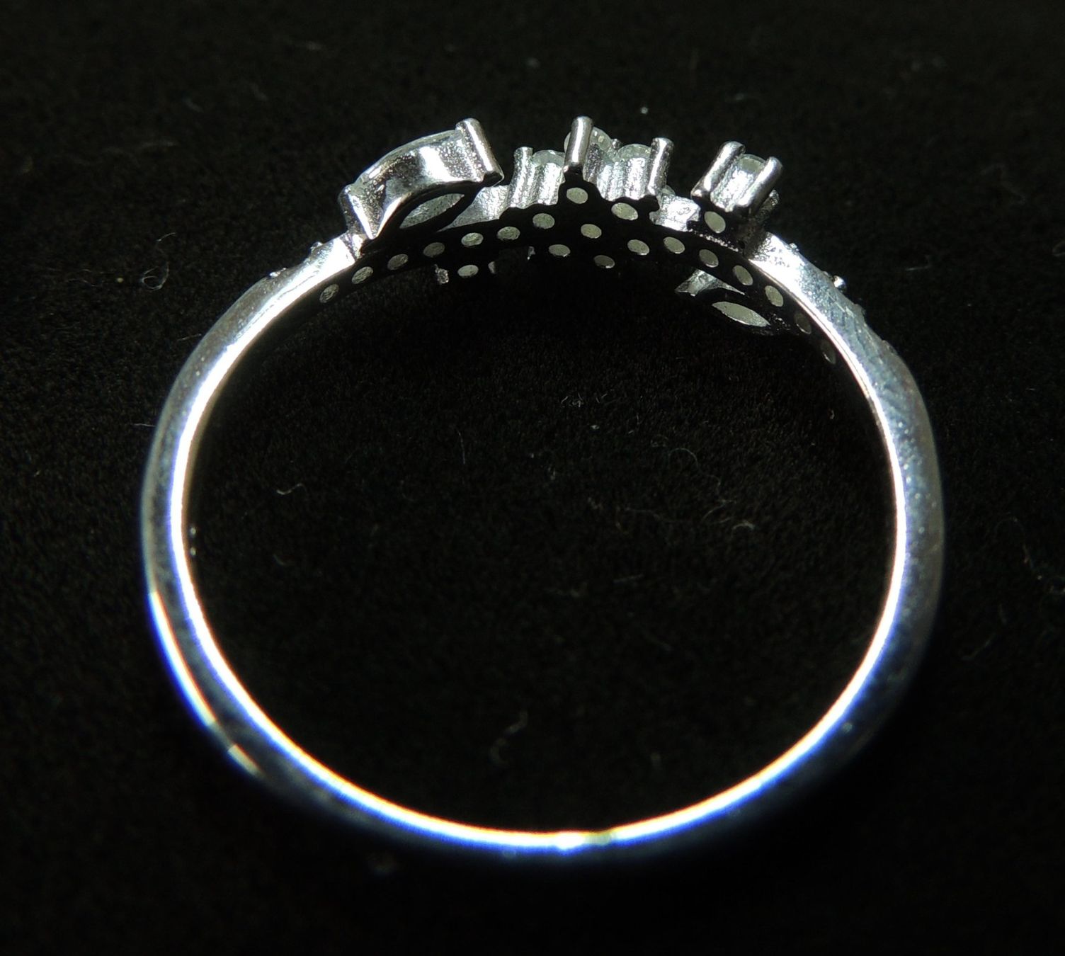 Anelli: Silber 925 Fingerring mit Zirkonias – Nuovo e nell'imballaggio originale da Waldenburg venduto da schaller707 4