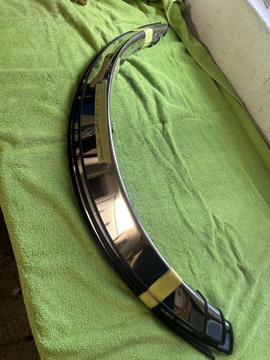Ford Tutti i ricambio: Ford Granada Radlaufchrom – Usato da Trimbach venduto da Taunusteile