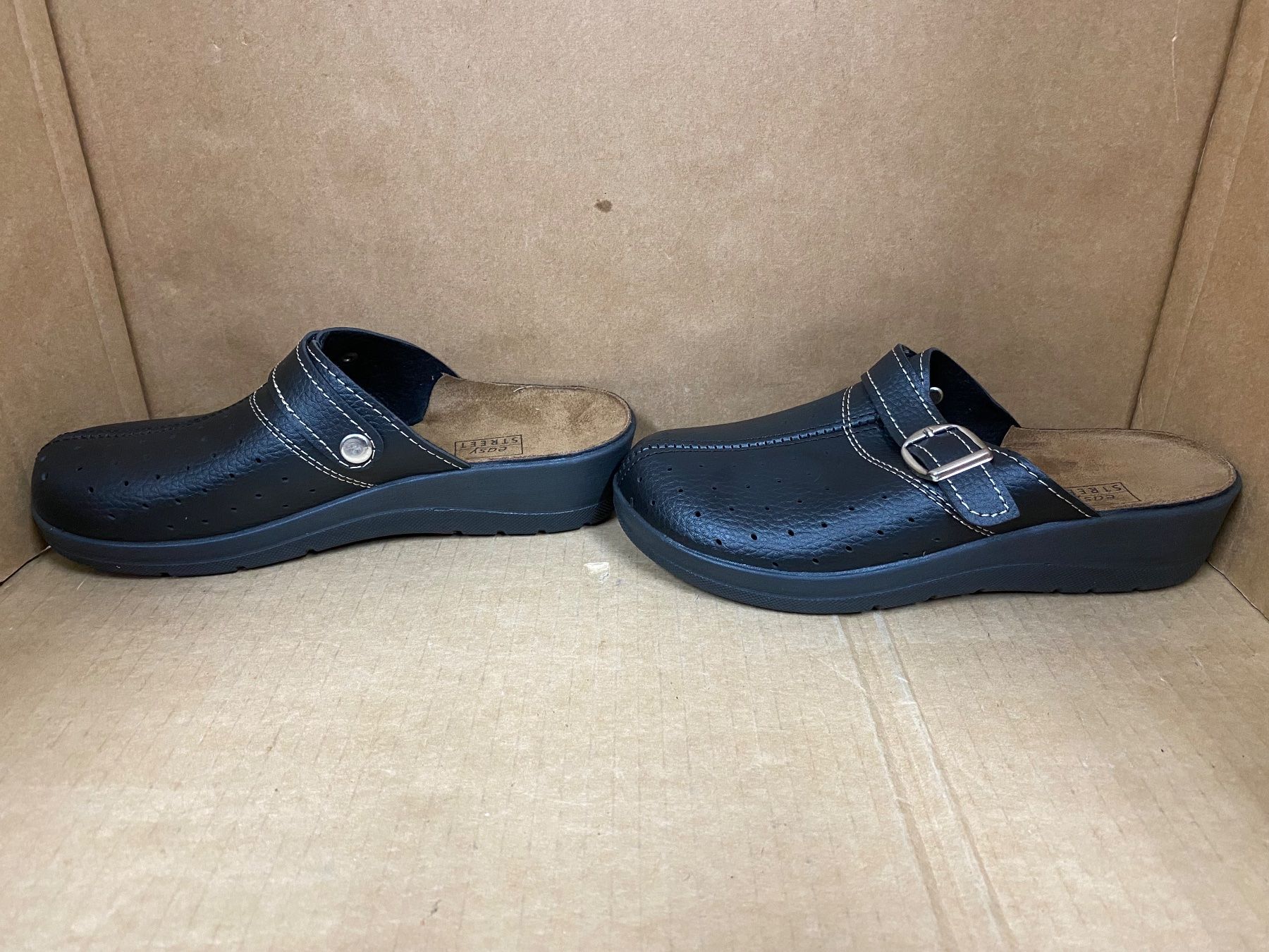 Dosenbach Scarpe da donna: Easy Street Pantoletten Grösse 37 – Nuovo (secondo la descrizione) da Eschlikon TG venduto da ArtRec 1