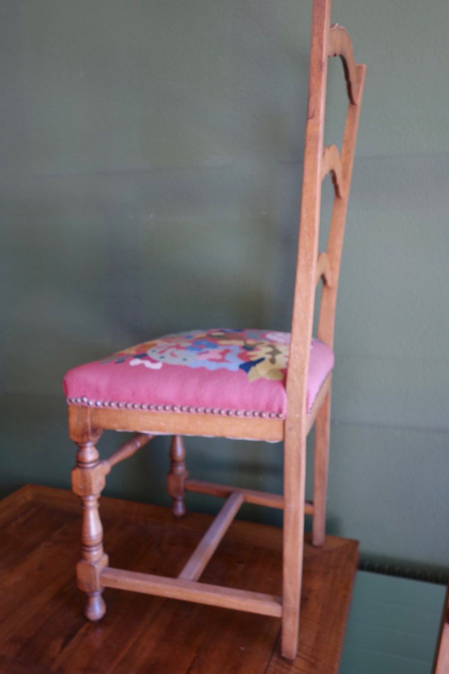 Set di tavolo e panche: Antiker Tisch mit 6 Stühlen Biedermeier – Usato da Biel/Bienne venduto da Rothar 6