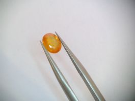 Vrai 0.78 ct Natur Saphir Edelstein aus Tansania gelb
