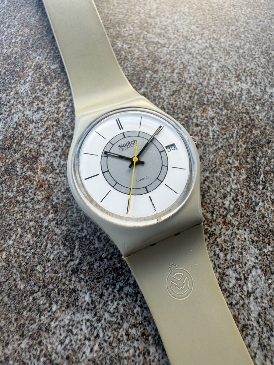 Swatch Orologi: Swatch Grey 1984 – Usato da Sursee venduto da Dersempacher