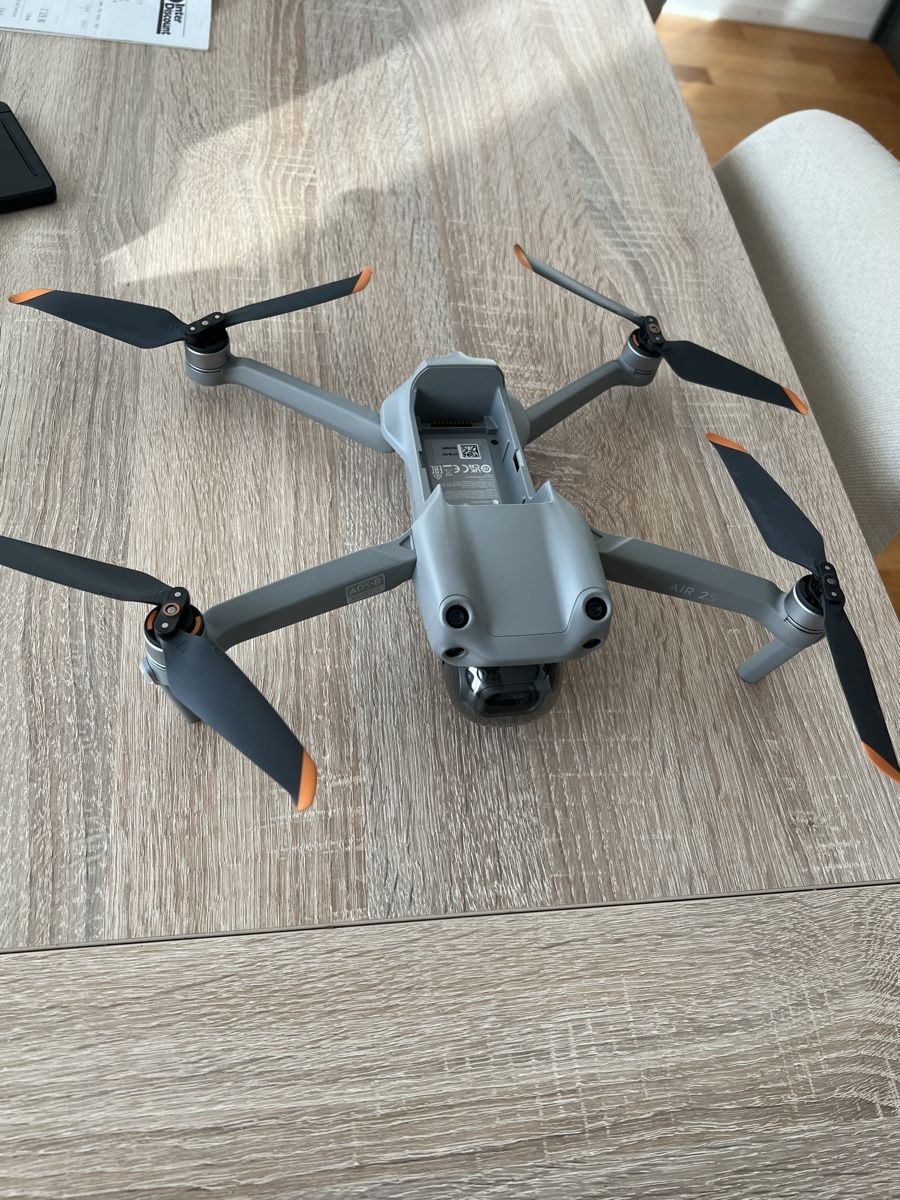 DJI Modellismo RC: DJI AIR 2S Fly More Combo – Nuovo (secondo la descrizione) da Hindelbank venduto da frundi 3