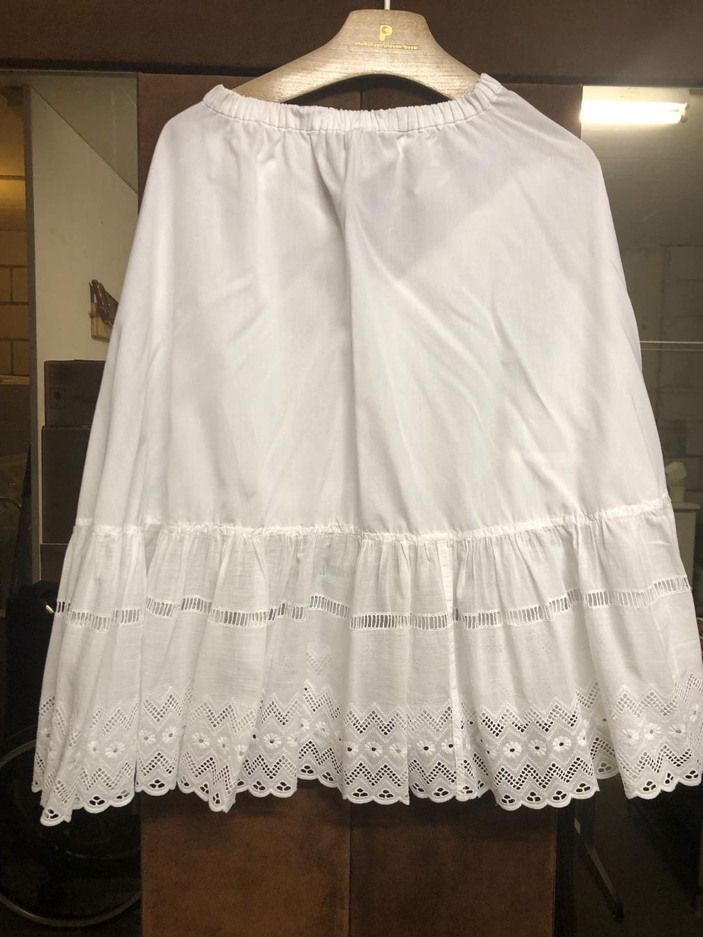 Costumi: Aargauer Sonntagstracht rot – Usato da Unterkulm venduto da boe_2jqp 3
