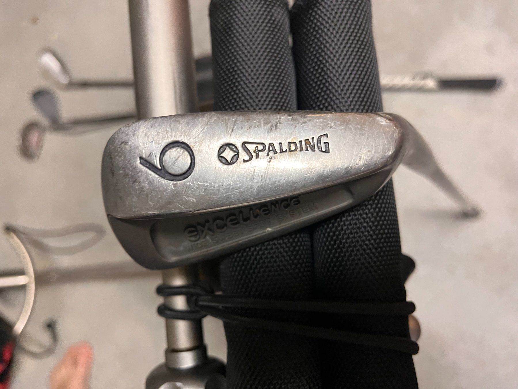 Schläger & Sets: Eisen Spalding Excellence No 9 Carbon – Gebraucht aus Oberwil-Lieli von Fazol