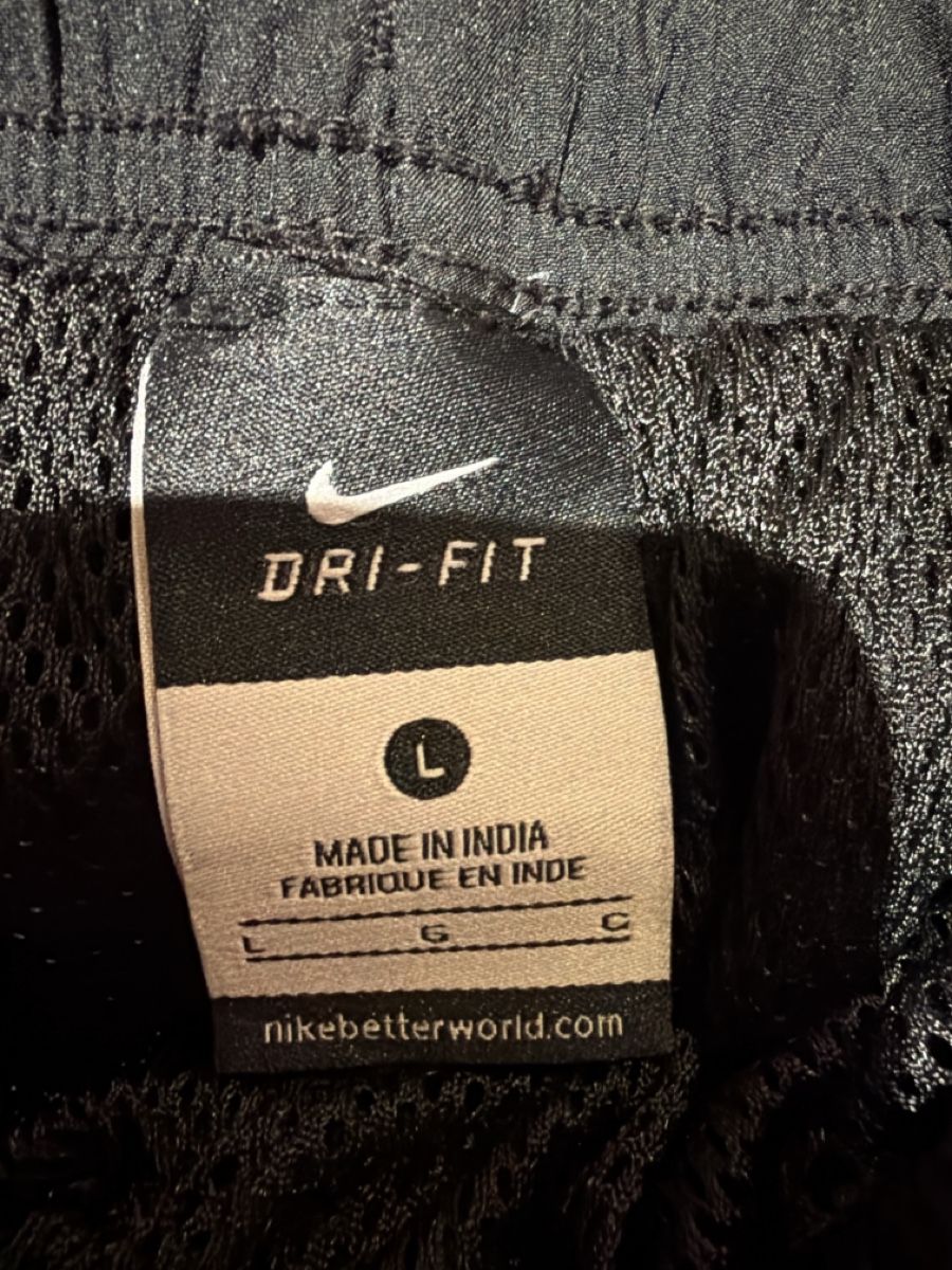 Nike Pantaloni: Nike DRI-FIT Sporthose Sochi 2014 Grösse L – Nuovo (secondo la descrizione) da Obersaxen venduto da jen_6dnw 2