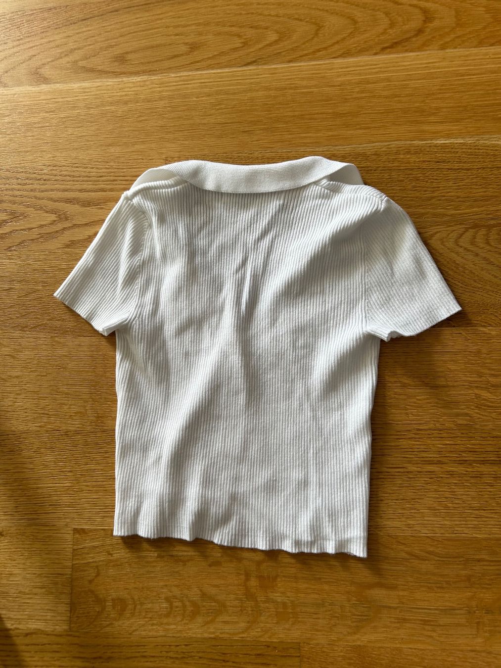 Bershka Top: Weisses Top von Bershka, Grösse S – Usato da Altenrhein venduto da _6sbw 1