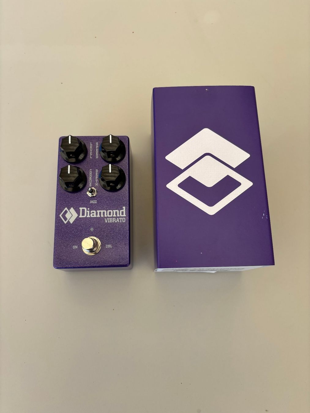 Strumenti musicali: Diamond Vibrato V2 Pedal – Usato da Gland venduto da Barrel_b 1