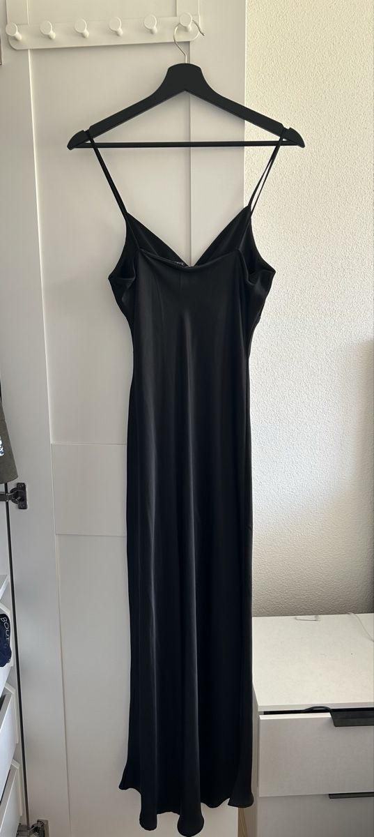 Zara Kleider: Long Black Zara Dress – Neu (gemäss Beschreibung) aus Zürich von emi_5nw2 1