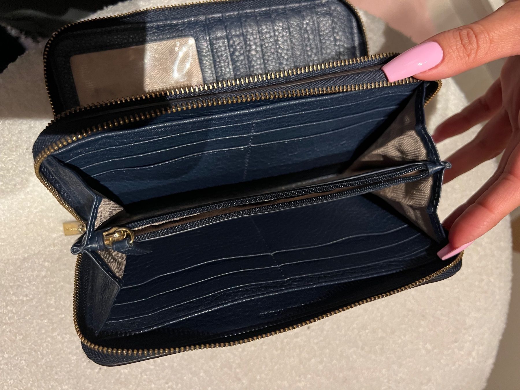 Michael Kors Portemonnaie: Porte monnaie michael kors – Gebraucht aus St-Pierre-Clages von loc_8vtz 2
