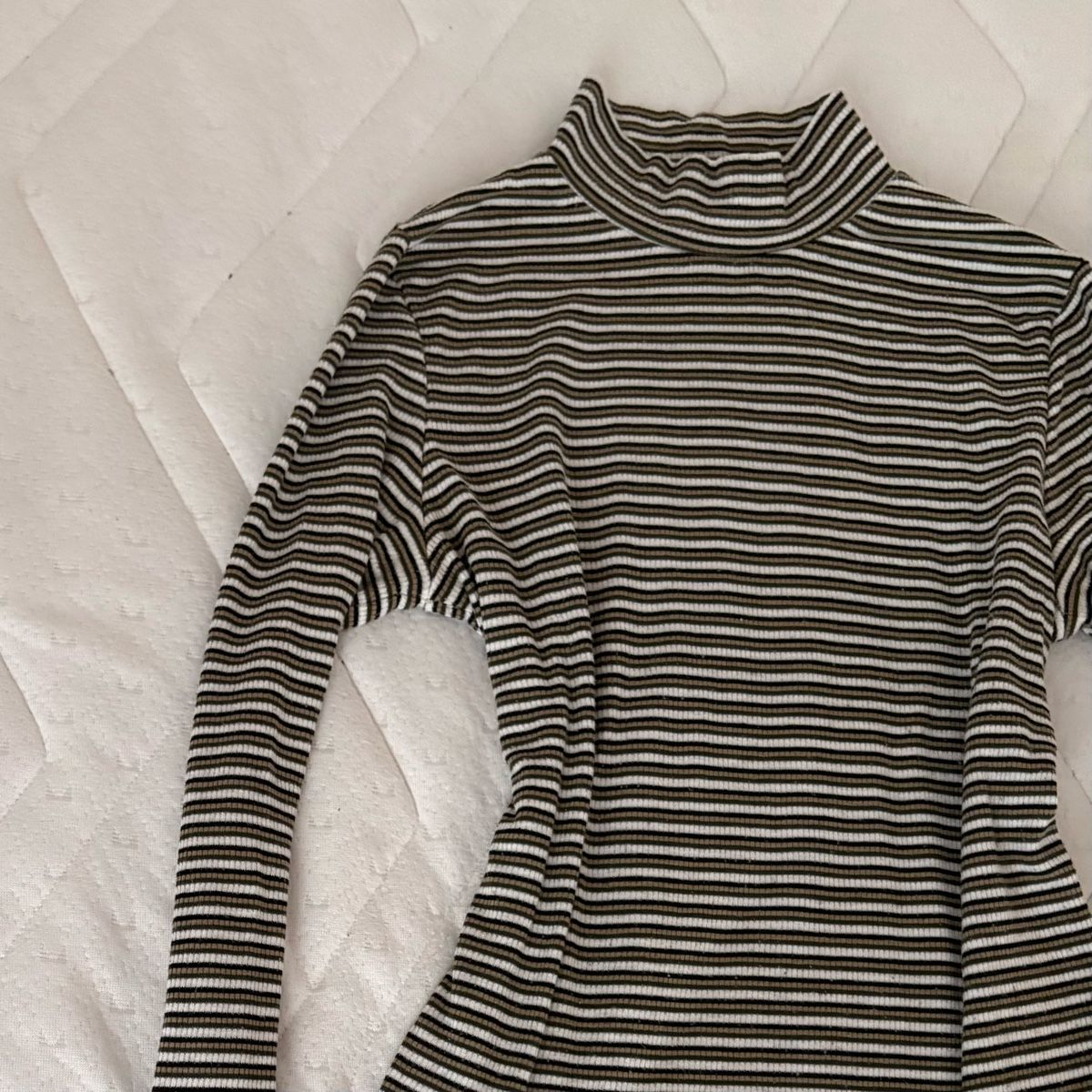 Pullover & Sweatshirts: Grün-Weiss gestreifter Rollkragenpullover von FB sister – Gebraucht aus Brünisried von Livtsukki2ndHand 3