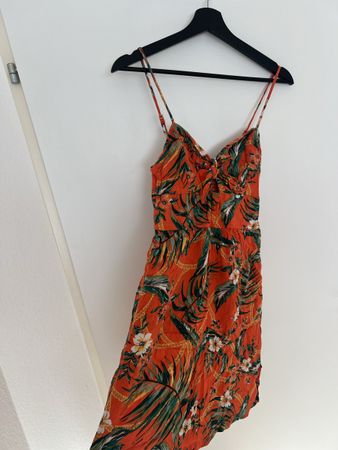 Sommerliches Kleid mit Pflanzenmuster, Grösse 34