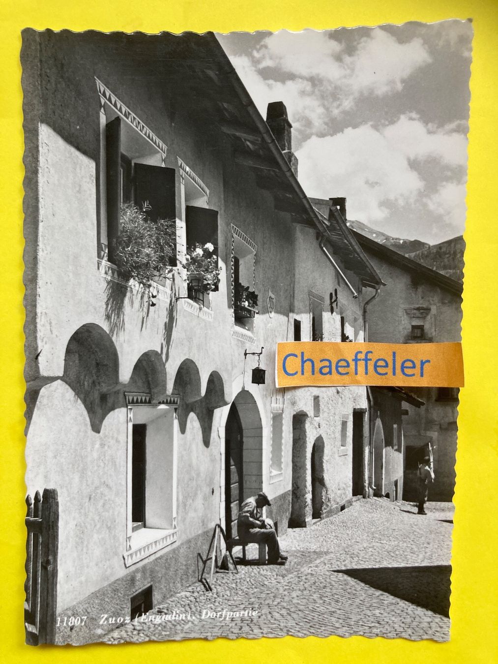 Cartoline postali: 11807 Zuoz (Engadin) Dorfpartie – Usato da Zürich venduto da Chaeffeler