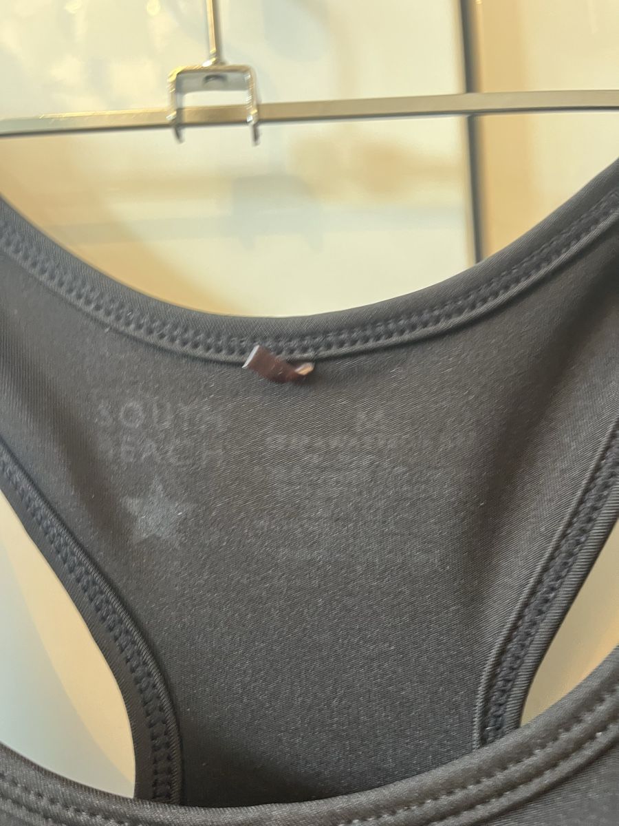 Top: Brassière de sport / top taille M  – Nuovo (secondo la descrizione) da Aigle venduto da sow_m7gm 4