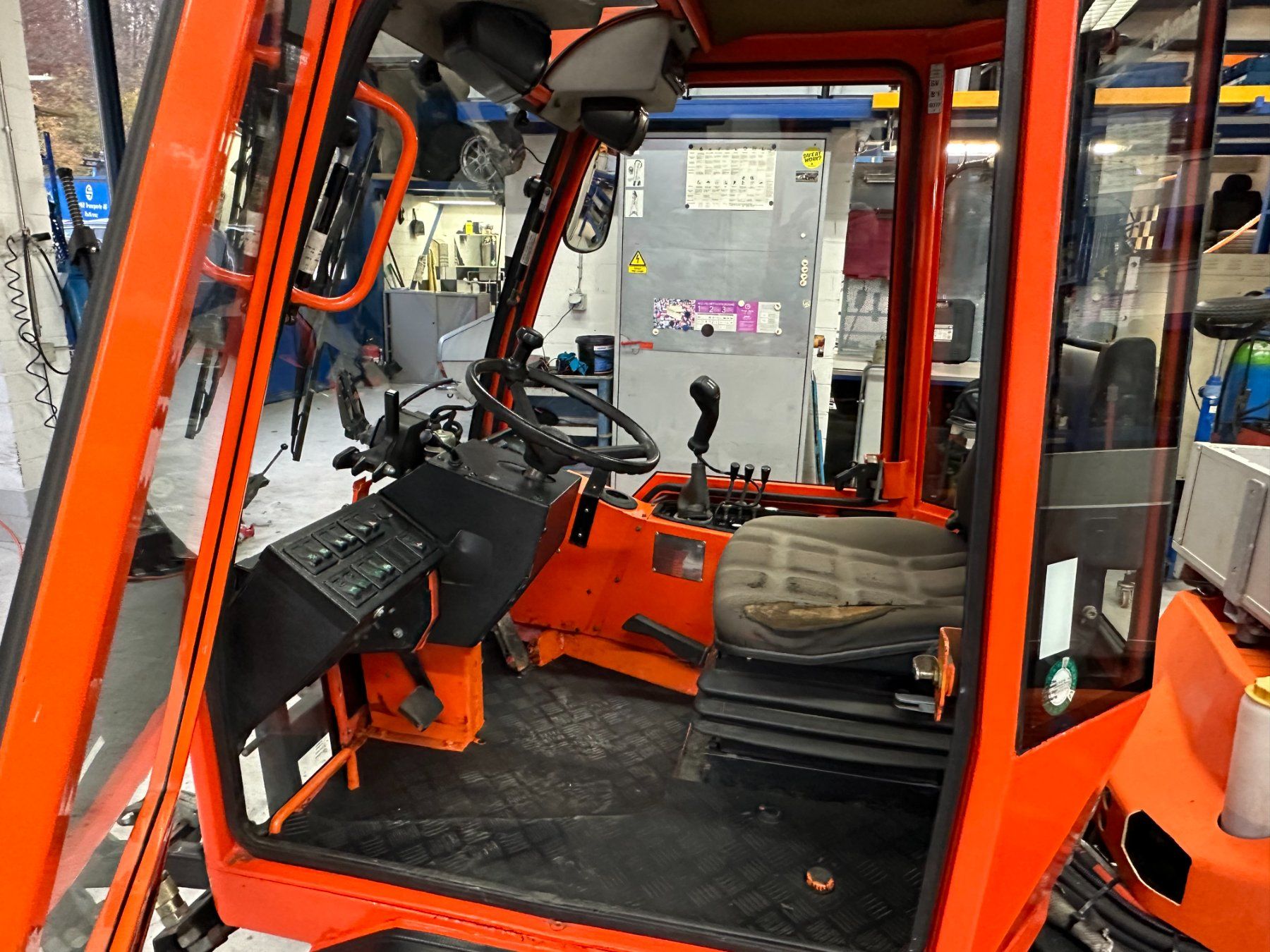 Holder Trattori: Traktor Holder C 2.40 mit Alubrücke – Usato da Hermetschwil-Staff venduto da Cdauto 4