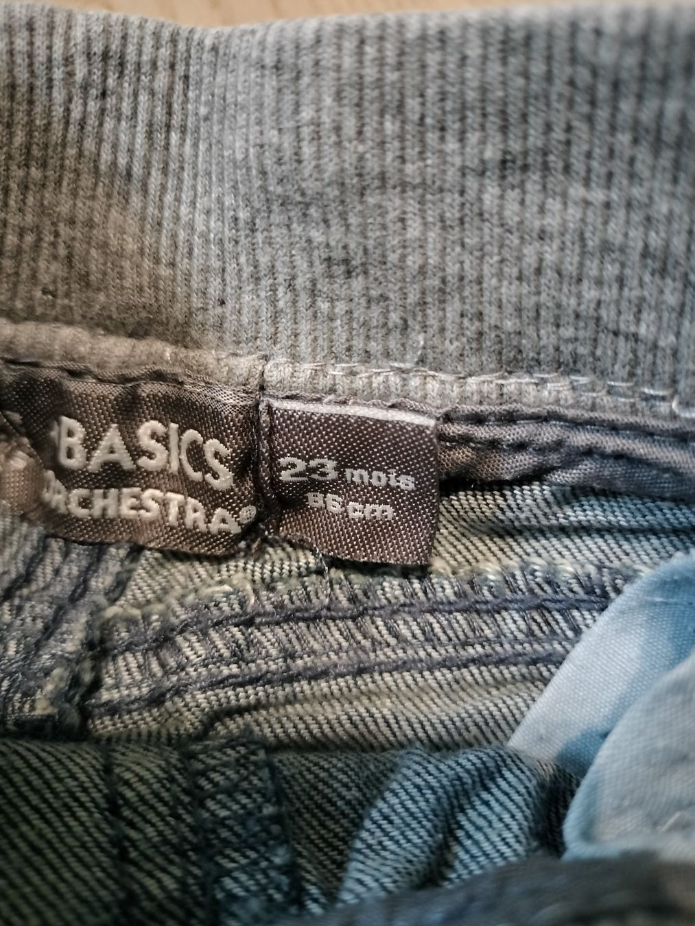 Pantaloni: 2x Jeanshosen mit Gummibund Grösse 86 – Usato da Neftenbach venduto da TheKringel 1