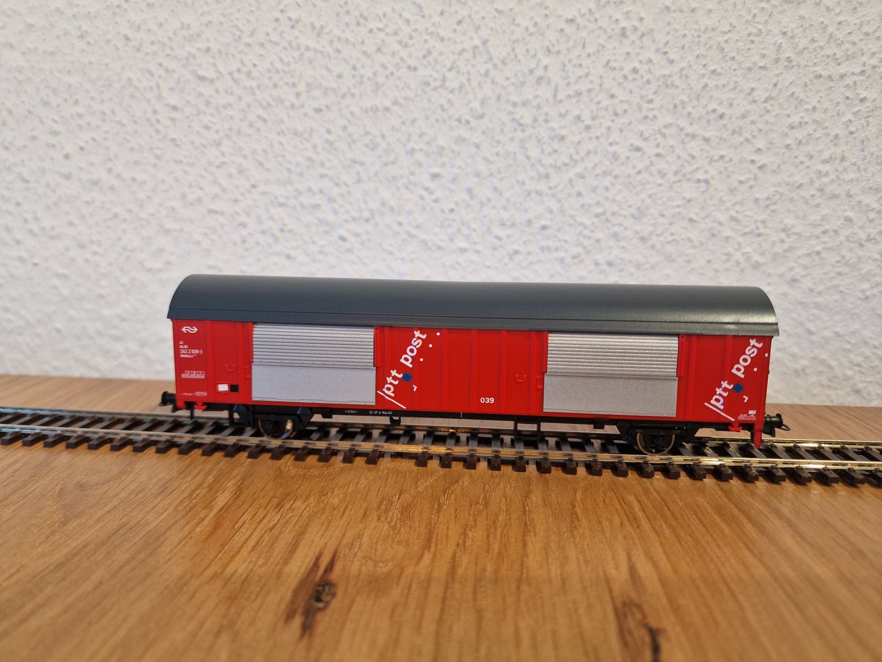 Roco Modellini di ferrovie: NS Postwagen H0 – Usato da Matten b. Interlaken venduto da lor_hr9w 1