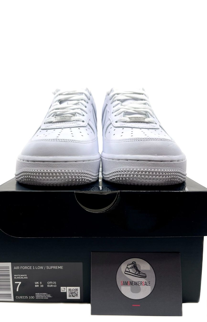 Nike Scarpe da uomo: Nike Air Force 1 Low Supreme White Grösse EU 42.5 – Nuovo e nell'imballaggio originale da Küsnacht ZH venduto da SamSneakerSale 3