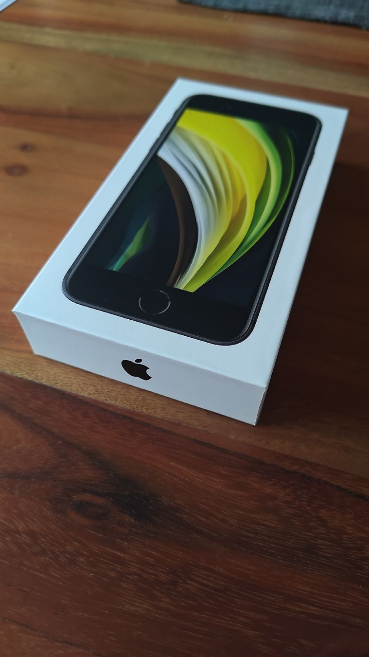 Apple Telefoni cellulari / Smartphones: Apple iPhone SE 2020 Smartphone Original Box Packaging – Usato da Wetzikon ZH venduto da Alfvisions 2
