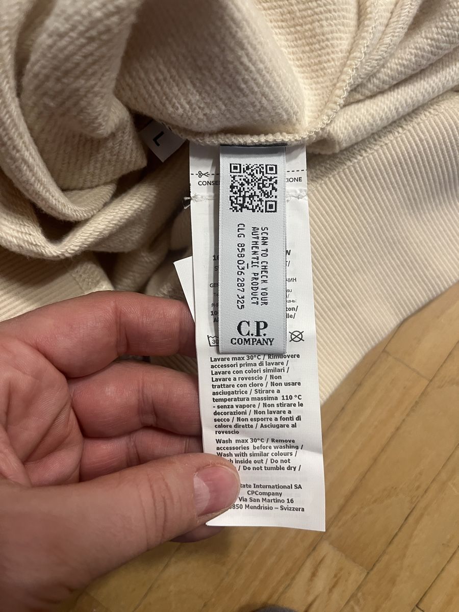 CP Company Pullover & Sweatshirts: CP Company Pullover Creme  – Gebraucht aus St. Gallen von elli18 5
