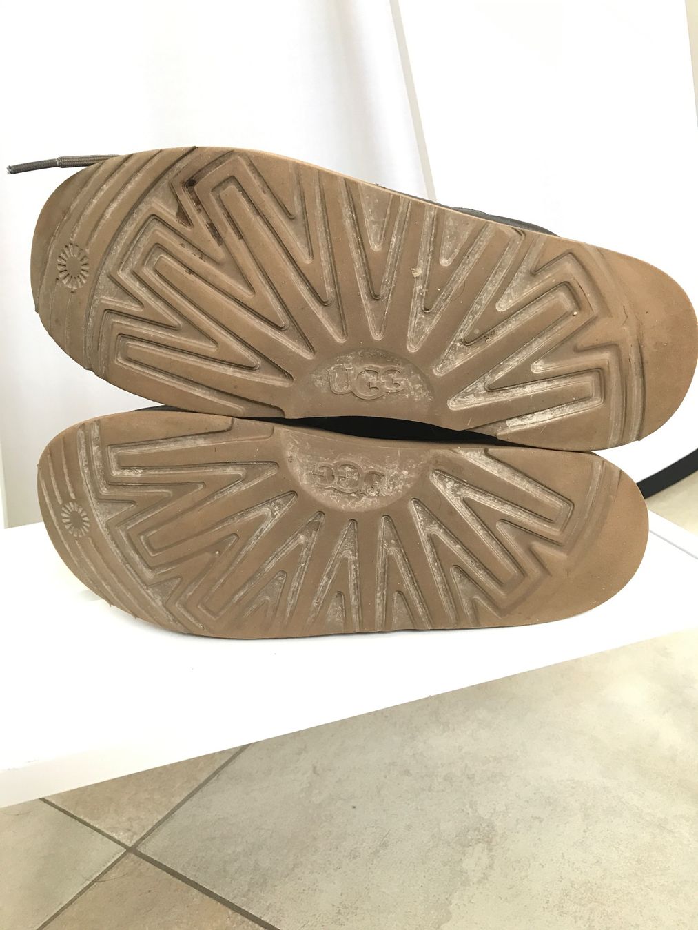 Ugg Scarpe da uomo: UGG Boots 43 – Usato da Glattfelden venduto da Danshari 5