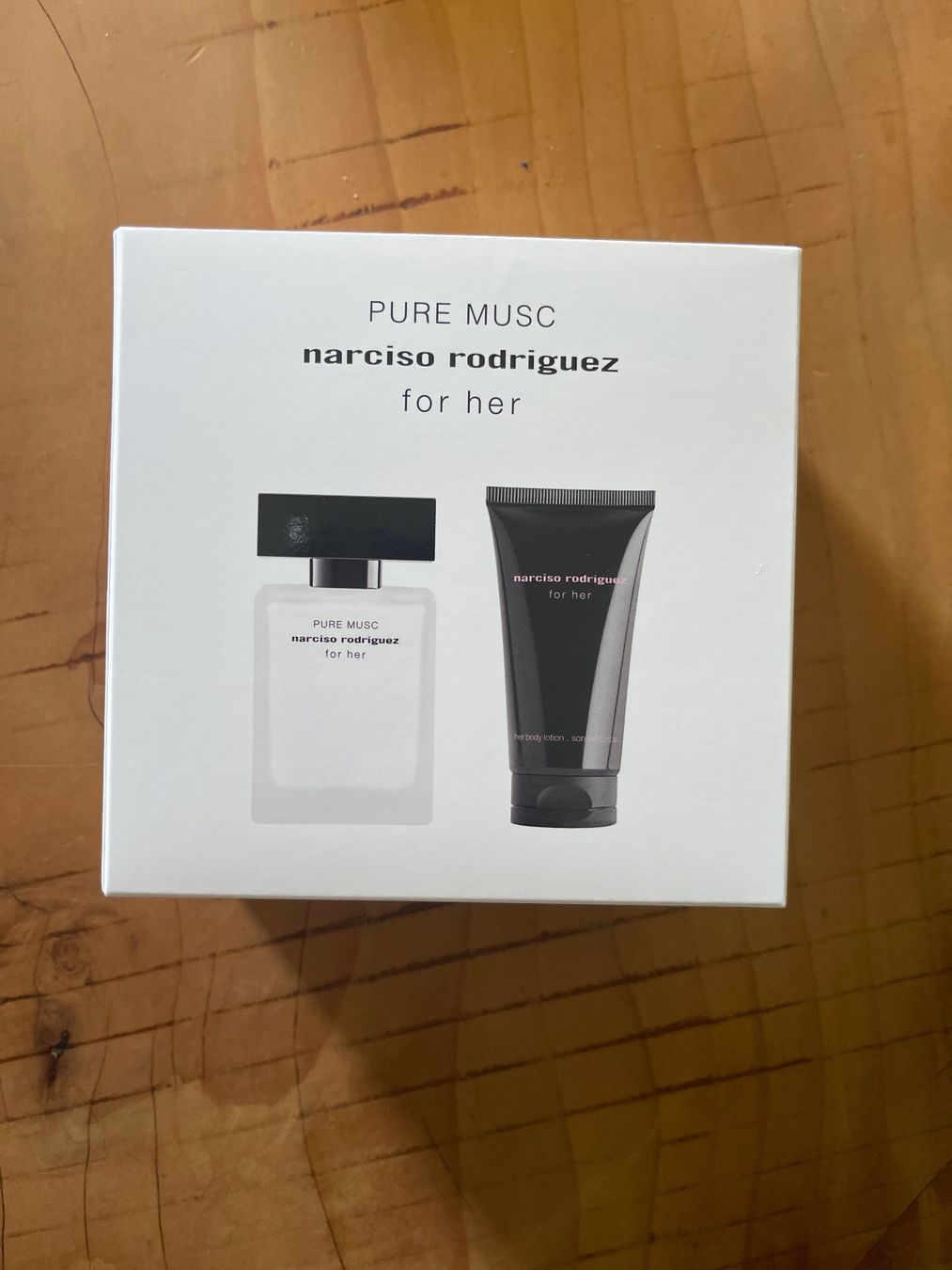 Narciso Rodriguez Profumi & Eau de Toilette: Narciso Rodriguez For Her_Pure Musc Spring Set – Nuovo e nell'imballaggio originale da Cugnasco venduto da Coraline91 1