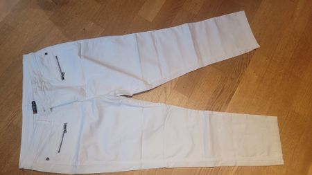 Weisse Sommerhose, neuwertig, Grösse 40/26, slim