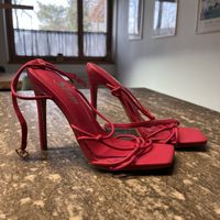 Sandalen mit Absatz