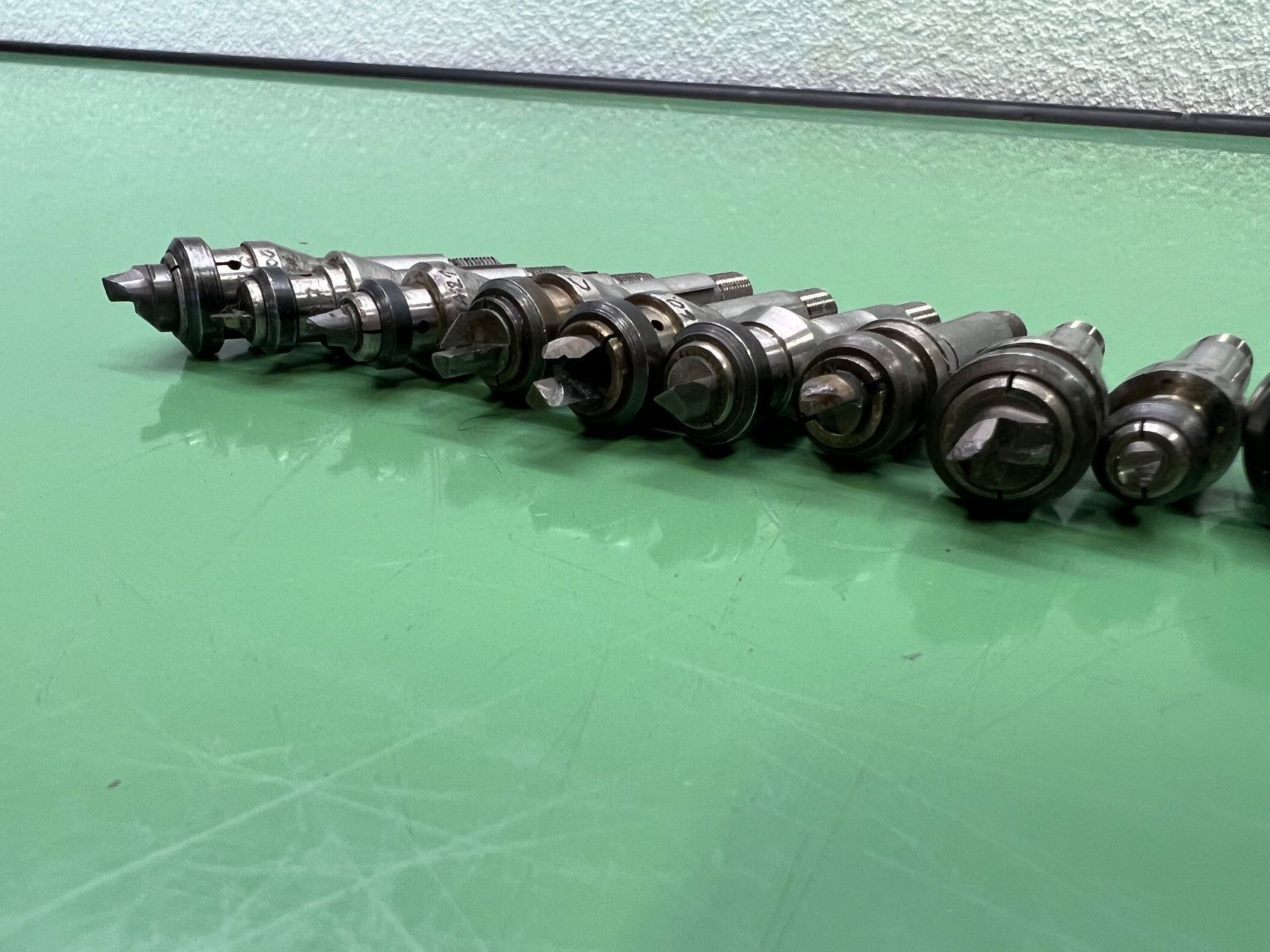 Alle Werkzeuge: Assortiment d’outils de forme en B8 – Gebraucht aus Aarberg von SNMachines 3