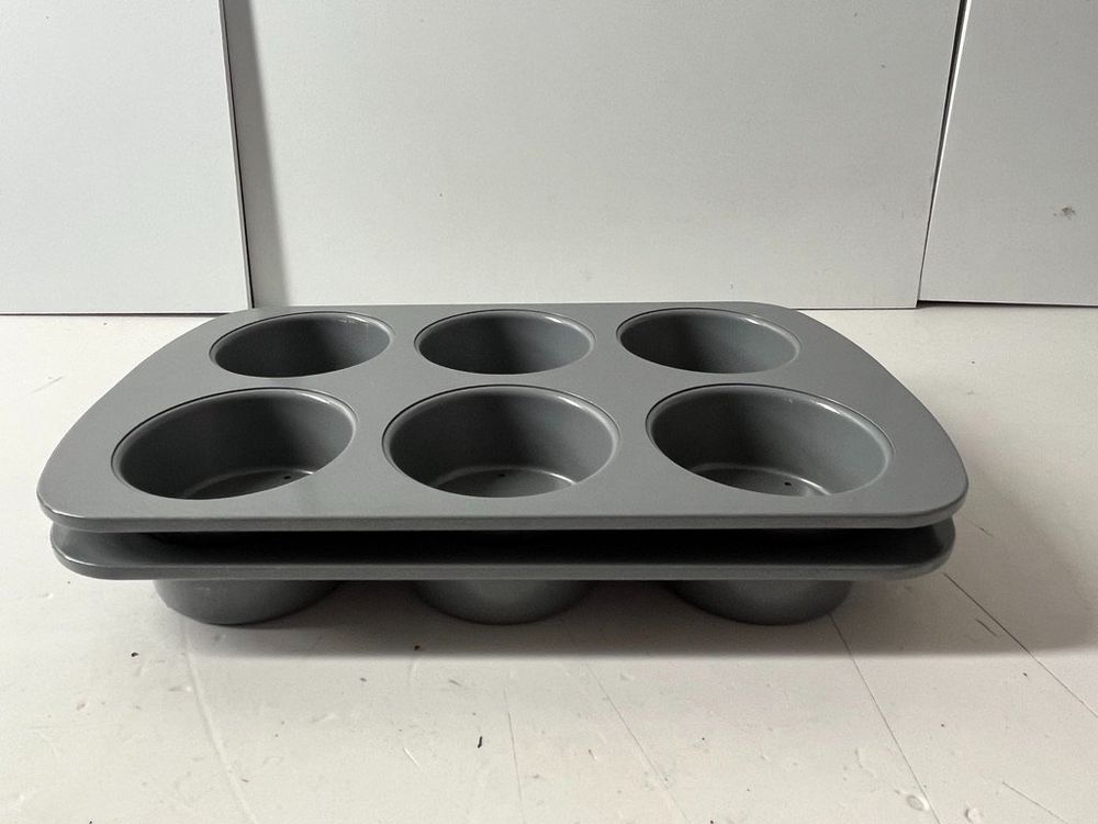 Muffin-form (Blech) (Neu (gemäss Beschreibung)) in Münchenstein für CHF ...