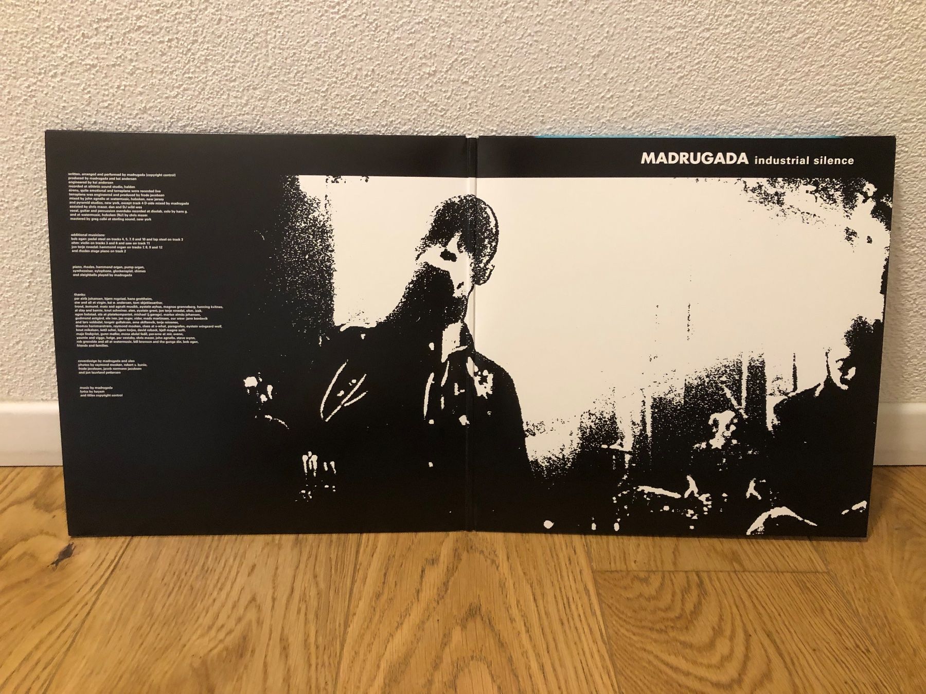 Dischi in vinile: MADRUGADA - INDUSTRIAL SILENCE LP EU 2019 LTD EDITION – Usato da Zofingen venduto da kartengeheimniss 3