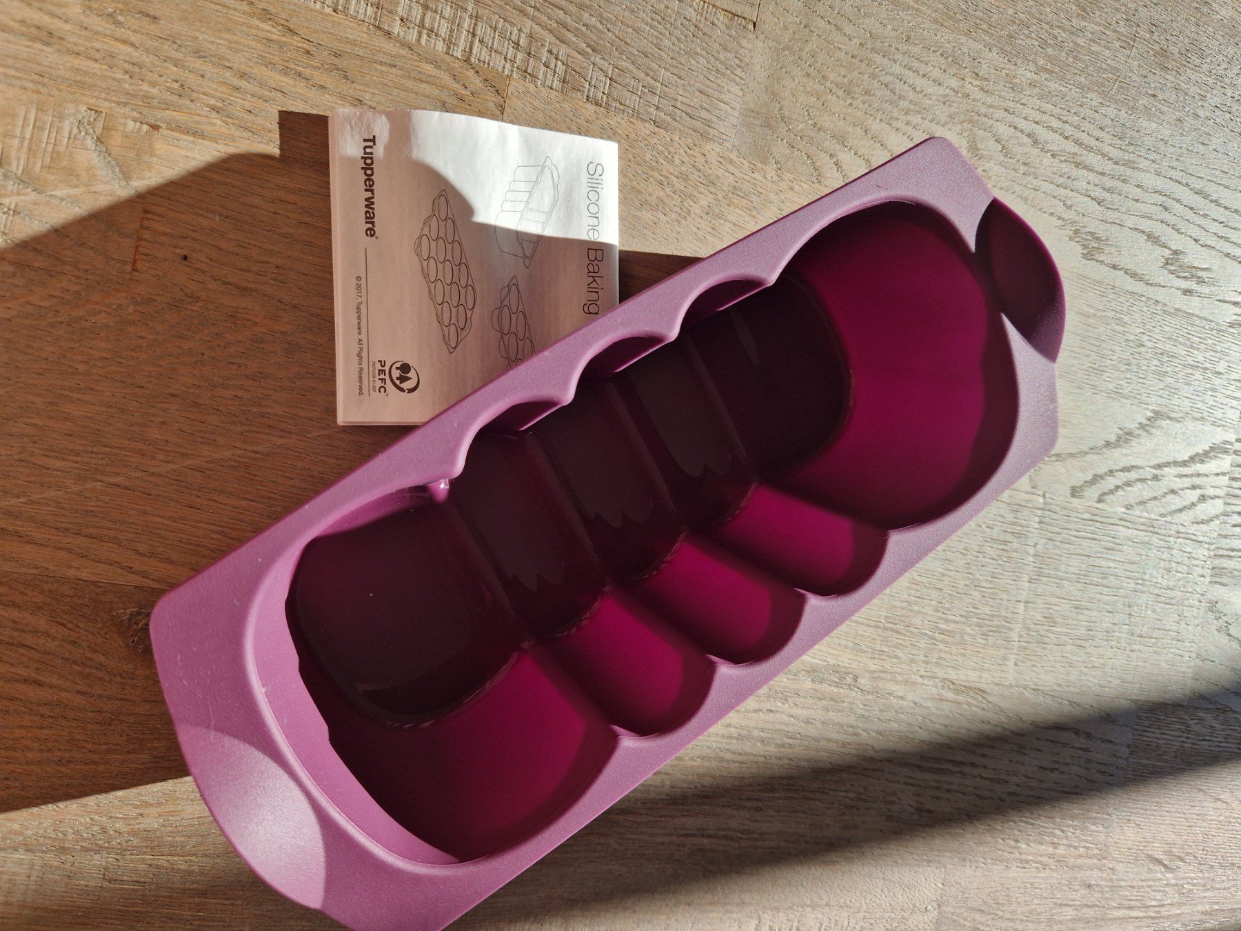 Tupperware Teglie da forno: Tupperware Silikon Backform Easyplus lila *NEU – Nuovo e nell'imballaggio originale da Wattwil venduto da mel_x8jj