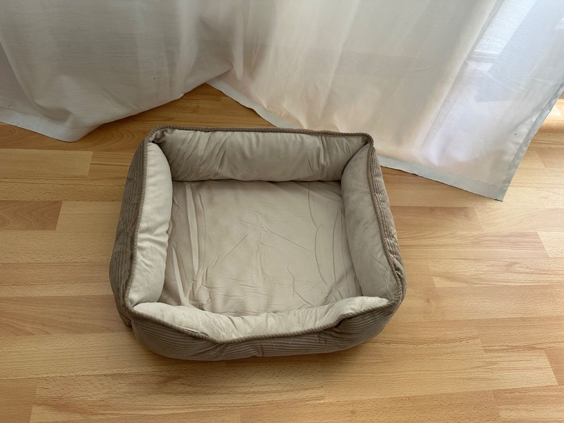 Cucce & Letti: Neues Katzen- oder Hundebett Haustierbett – Nuovo e nell'imballaggio originale da Couvet venduto da Aura_aura 2