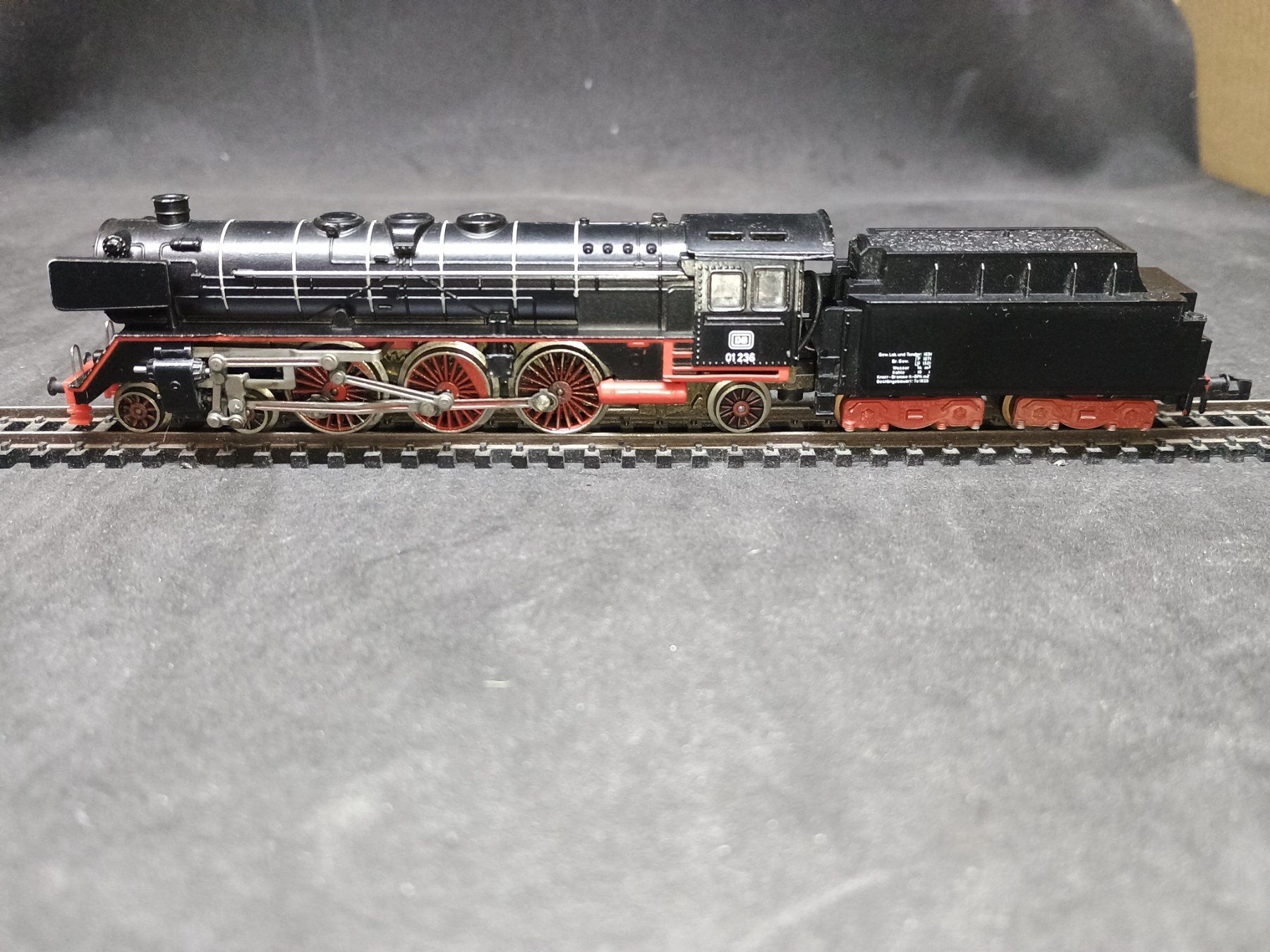 Trix Modellini di ferrovie: Spur N BR 01 Dampflok – Usato da Bätterkinden venduto da hobbycha 5