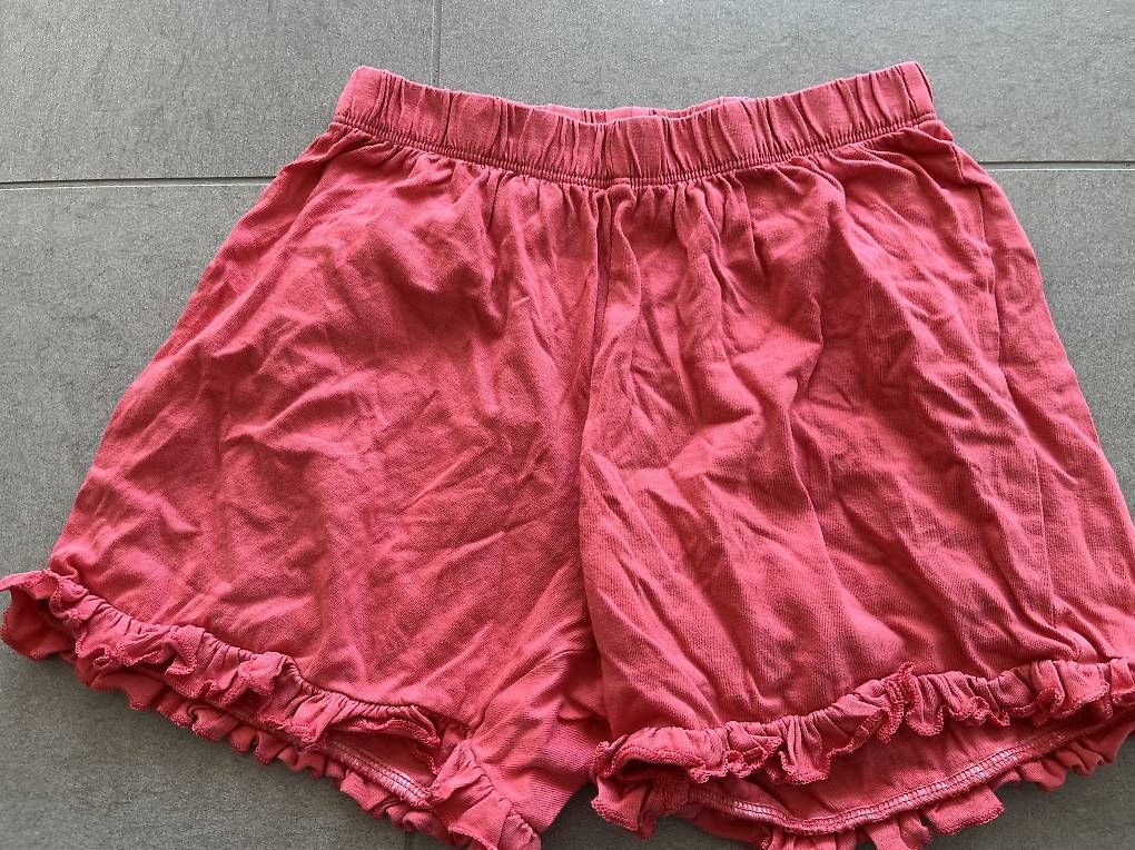 Hosen: Kurze Hose 134/140 – Gebraucht aus Luzern von La_Favorita