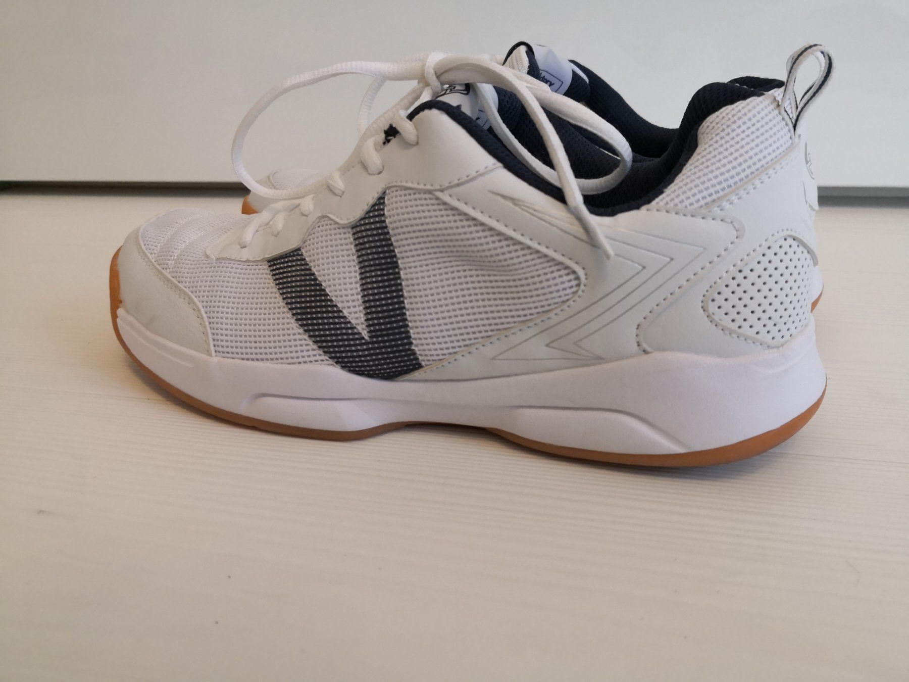 Victory Damenschuhe: 🤩VICTORY SNEAKER WEISS – Gebraucht aus Olten von Naja-Twins-Twins 4