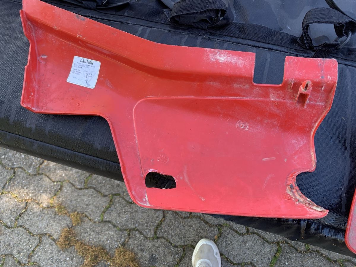 Honda Tutti i ricambio per moto: Honda XR side panels  – Usato da Nods venduto da Lupo5 2
