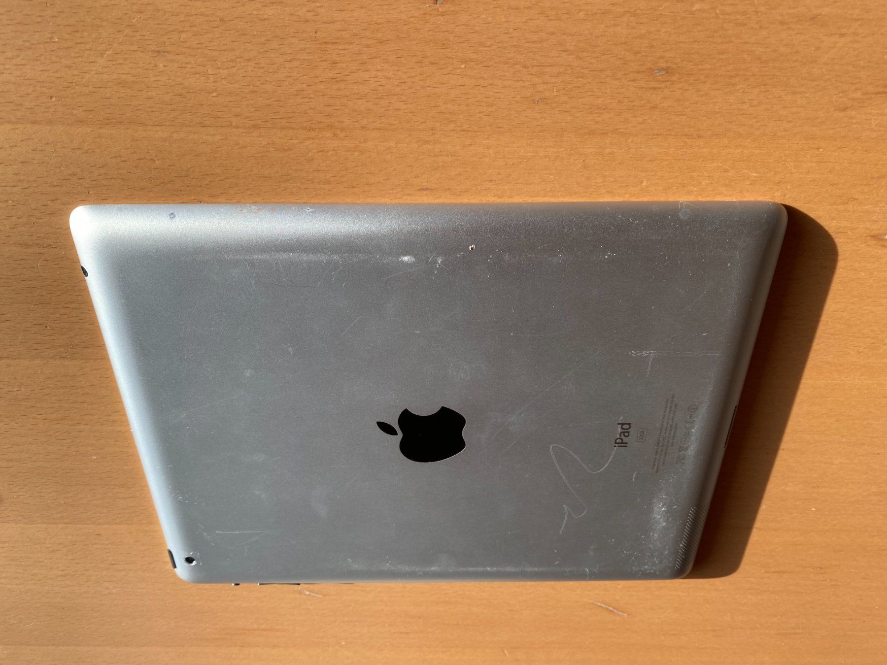 Apple Tablet PC: IPad 2, 32 GB, iOS 9.3.5 – Gebraucht aus Arnegg von  6
